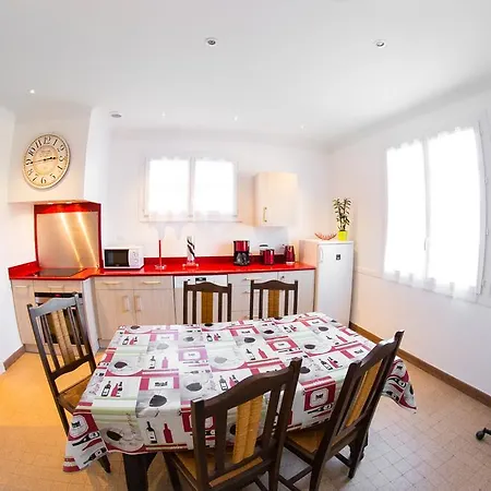 - Chez Alice Apartment *